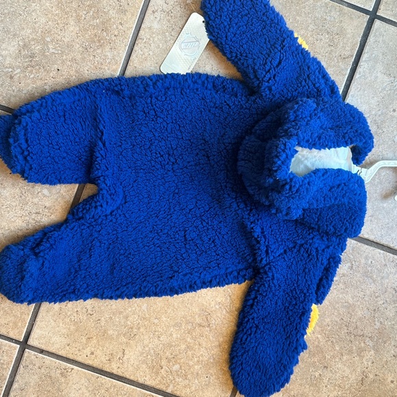 New!!! NHL St.Louis Blues 0-3 Months onesie - Picture 7 of 7